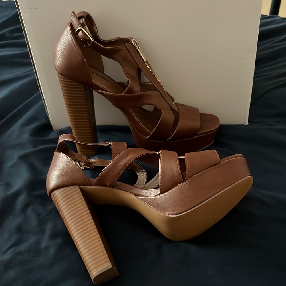 JustFab Brown Chunky Heeled Sandals
